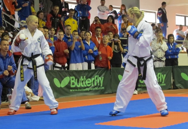 Pięc medali legnickich taekwondoków