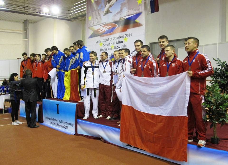 Pięc medali legnickich taekwondoków