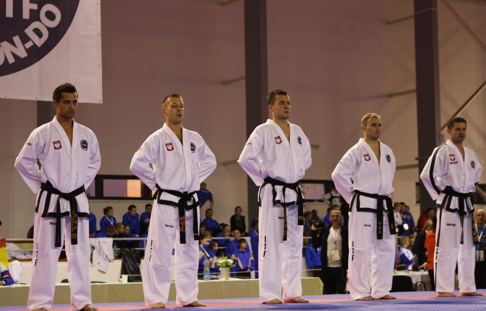 Pięc medali legnickich taekwondoków
