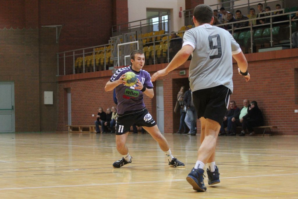 Siódemka wygrywa na inaugurację