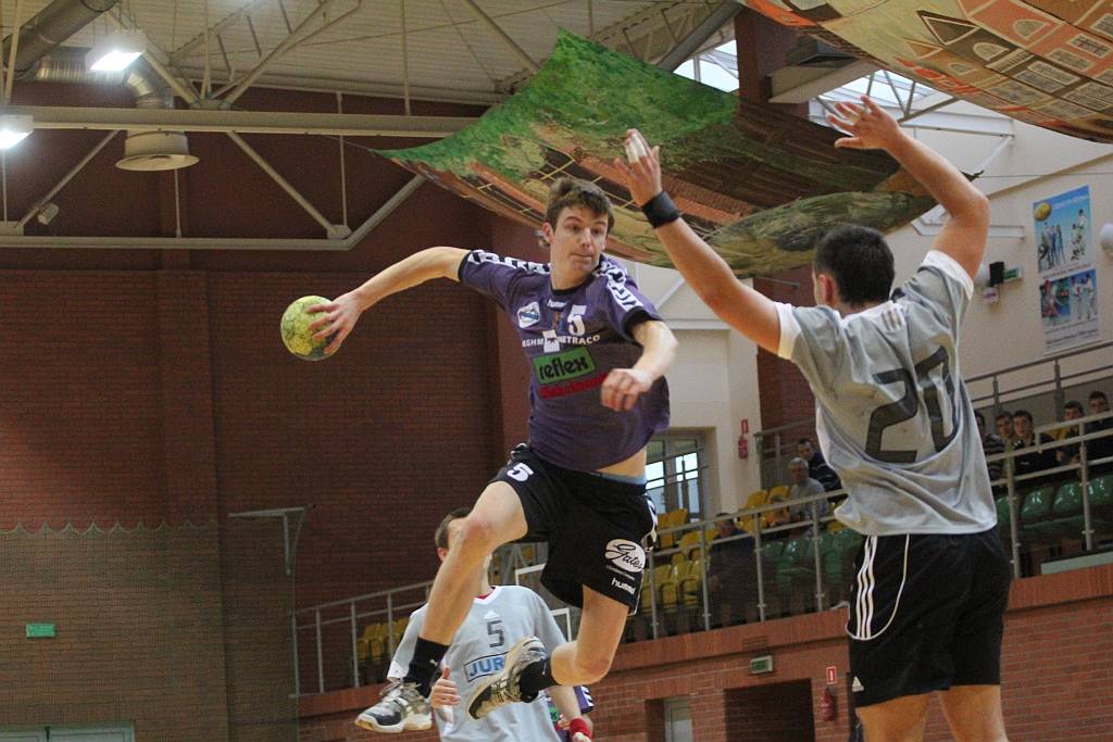 Siódemka wygrywa na inaugurację