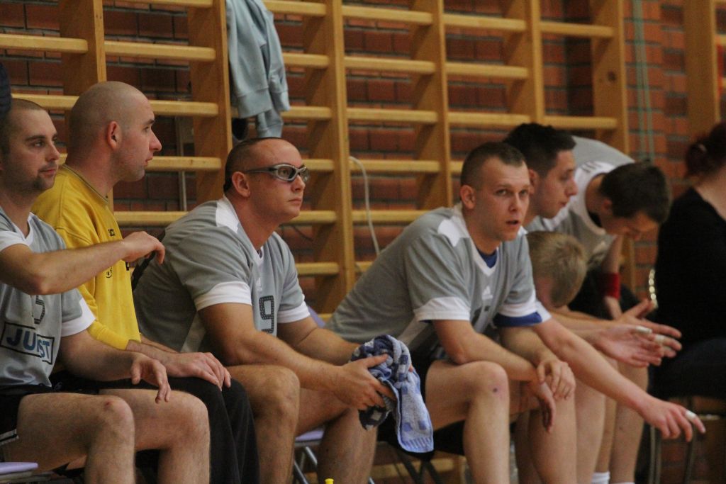 Siódemka wygrywa na inaugurację