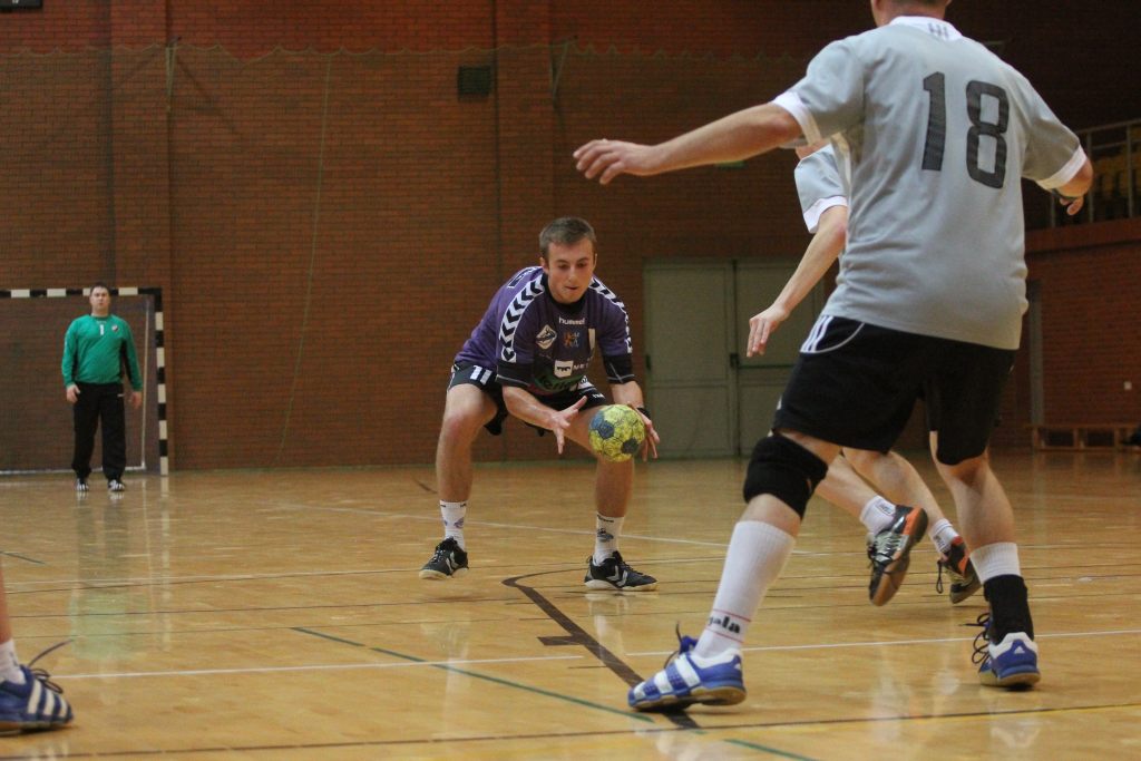 Siódemka wygrywa na inaugurację