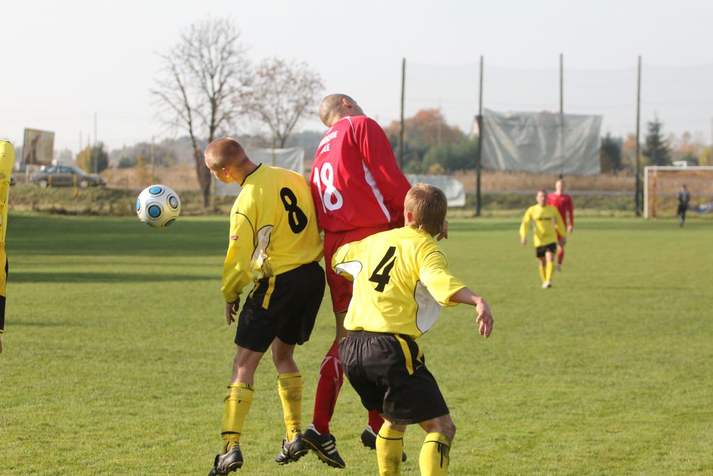 Iskra II - Legnickie Pole 2:2