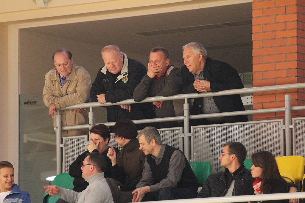 Siódemka wygrywa na inaugurację