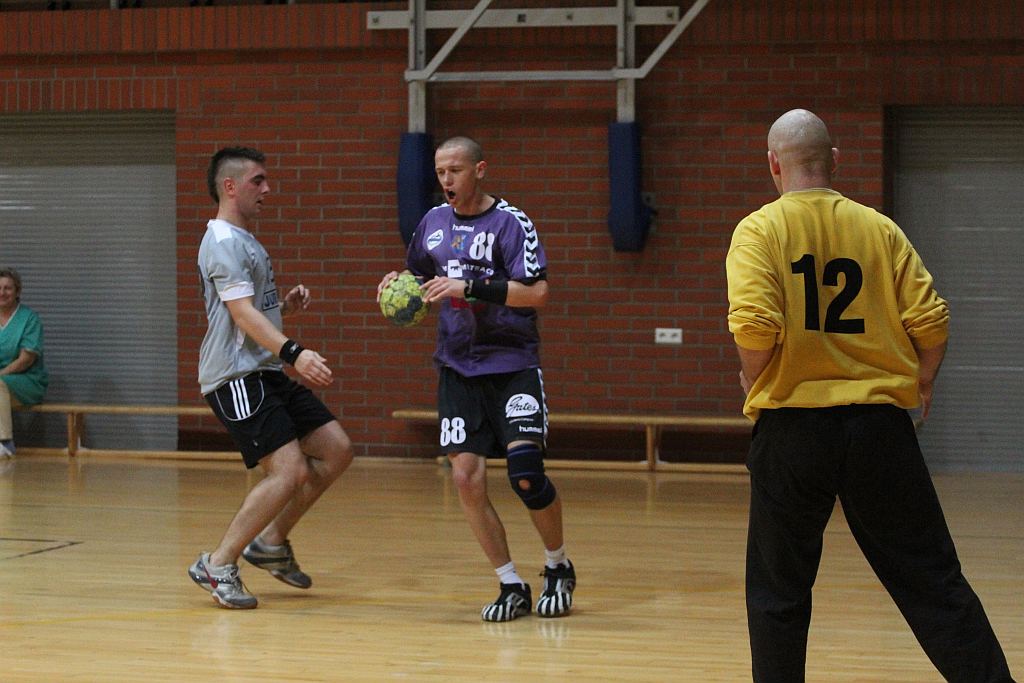 Siódemka wygrywa na inaugurację