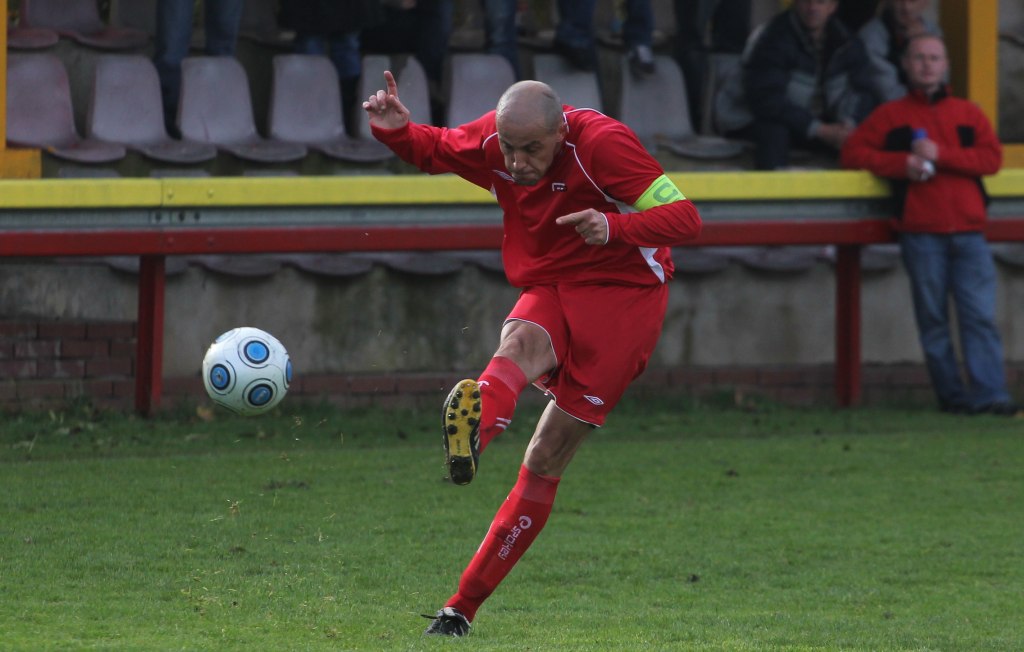 Iskra II - Legnickie Pole 2:2