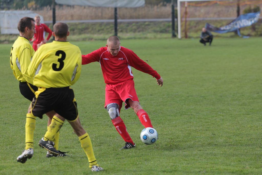 Iskra II - Legnickie Pole 2:2