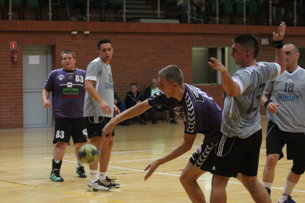 Siódemka wygrywa na inaugurację