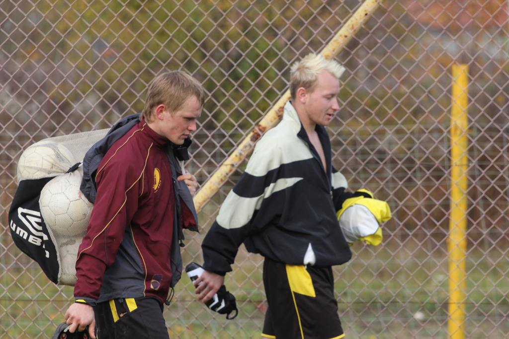 Iskra II - Legnickie Pole 2:2