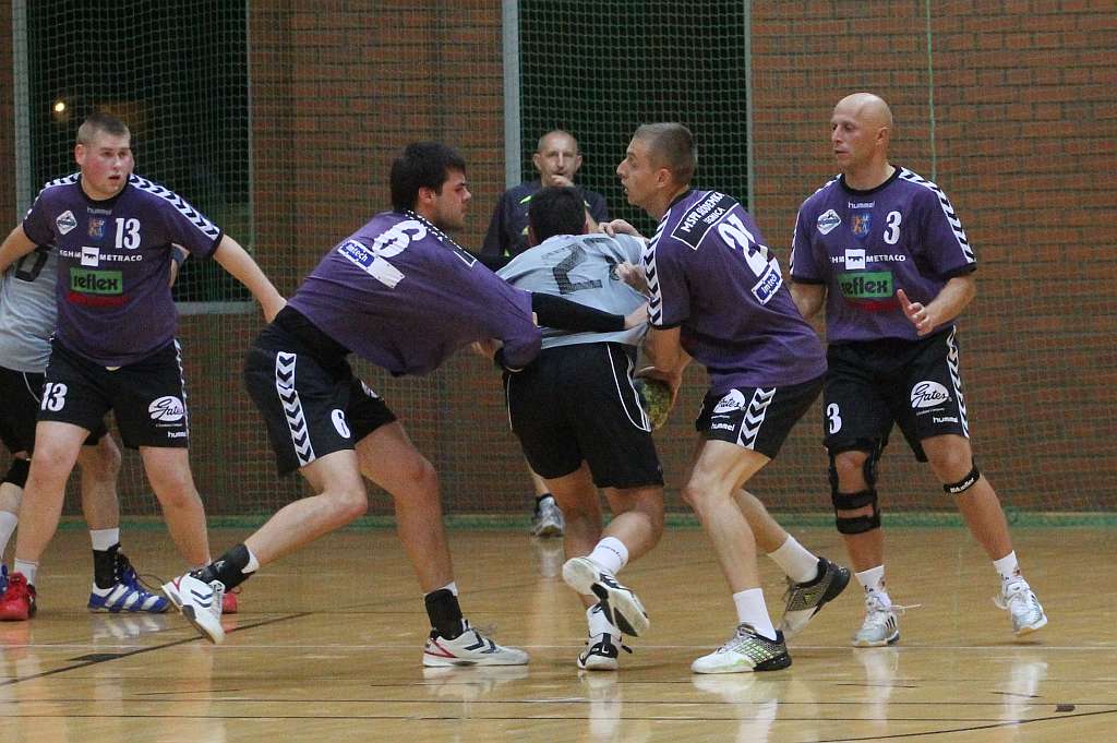 Siódemka wygrywa na inaugurację