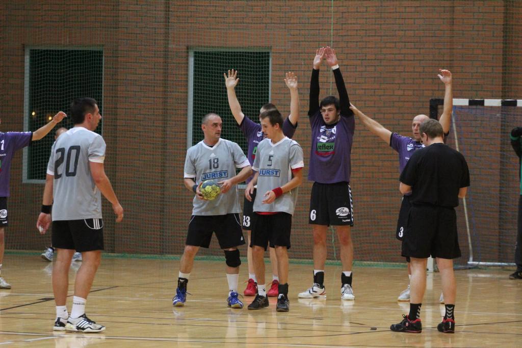 Siódemka wygrywa na inaugurację