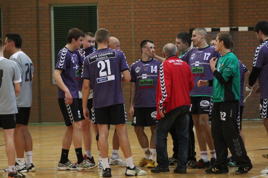 Siódemka wygrywa na inaugurację