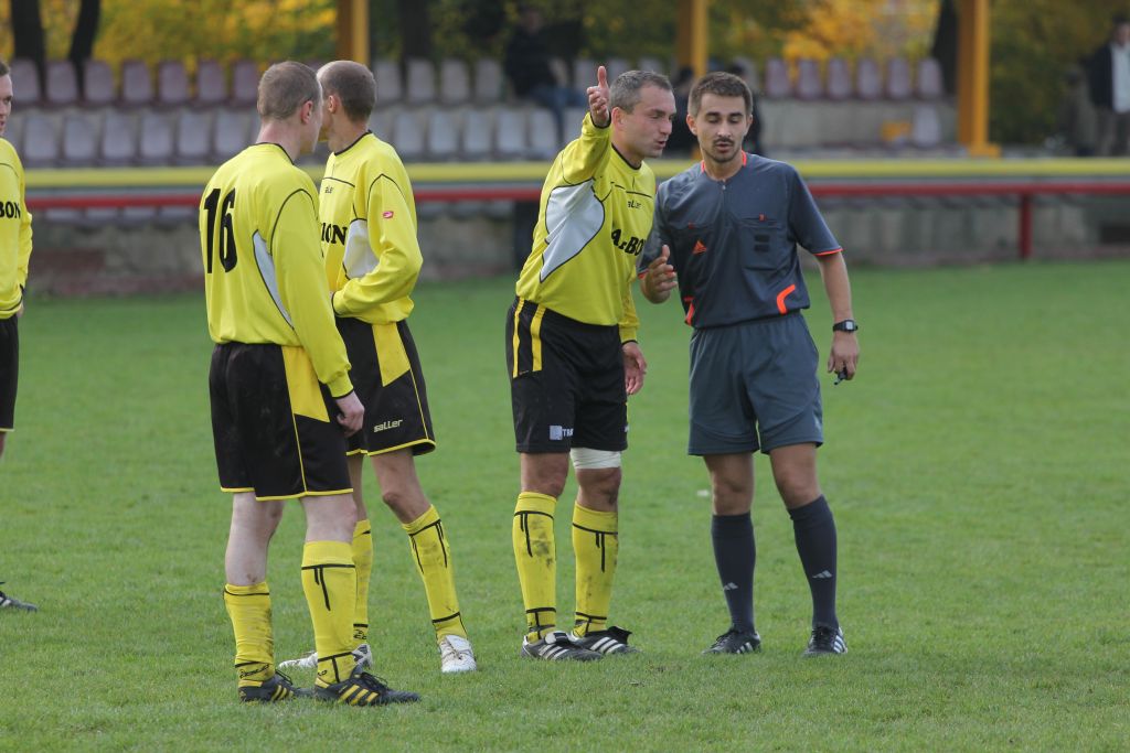 Iskra II - Legnickie Pole 2:2