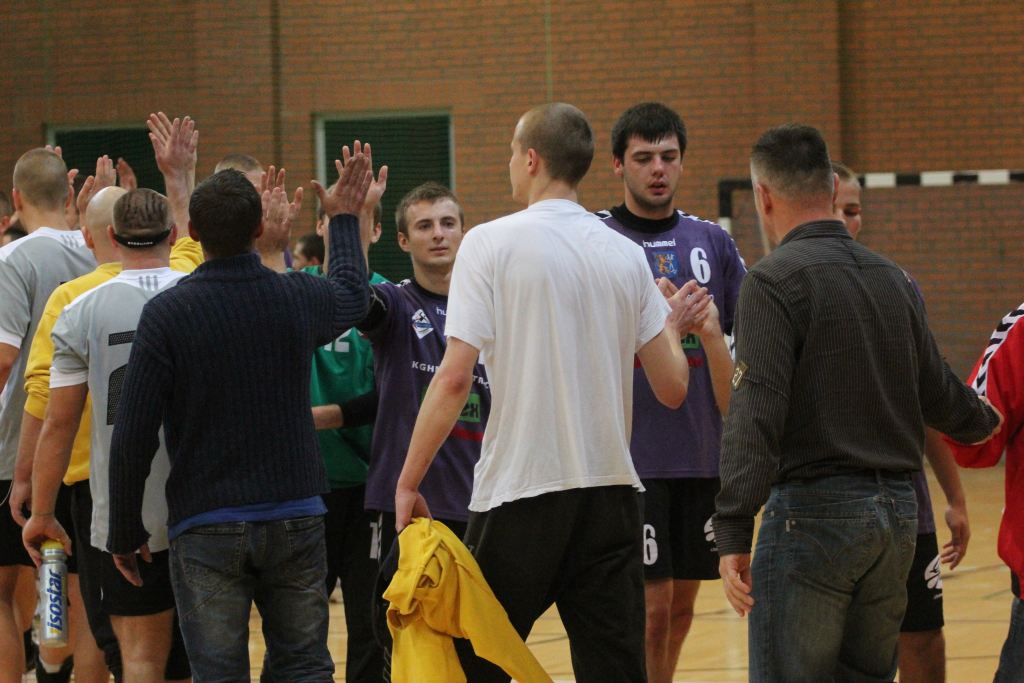 Siódemka wygrywa na inaugurację