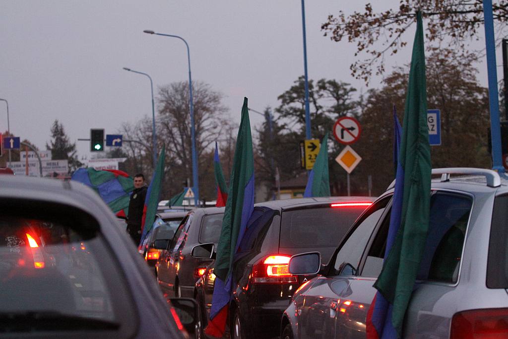 Piłkarze i kibice zapraszali na derby