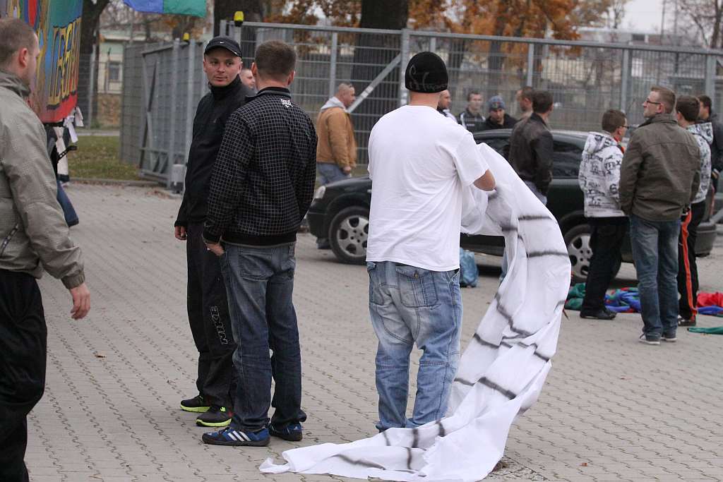 Piłkarze i kibice zapraszali na derby