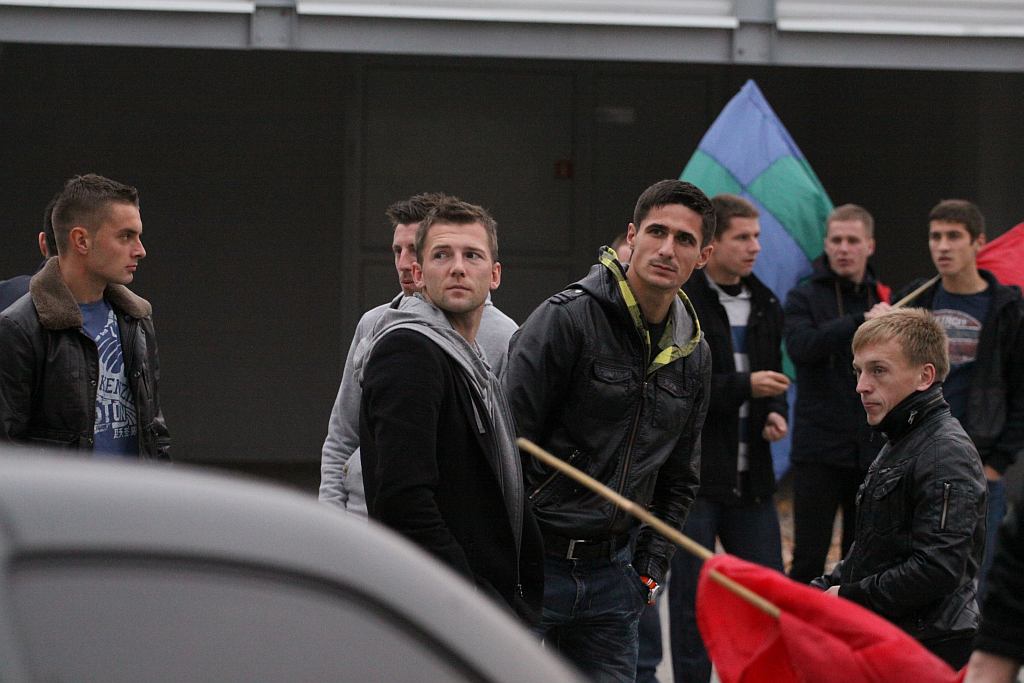 Piłkarze i kibice zapraszali na derby