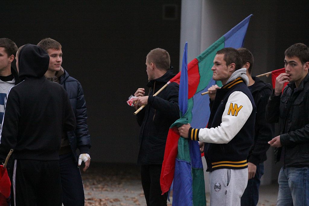 Piłkarze i kibice zapraszali na derby