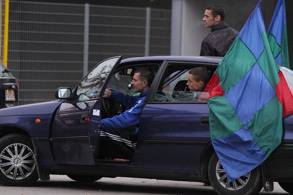 Piłkarze i kibice zapraszali na derby