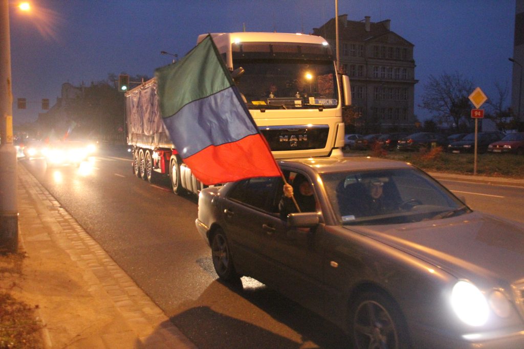 Piłkarze i kibice zapraszali na derby