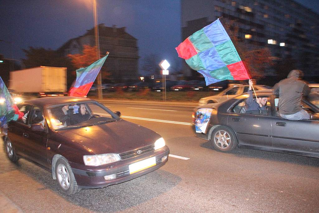 Piłkarze i kibice zapraszali na derby