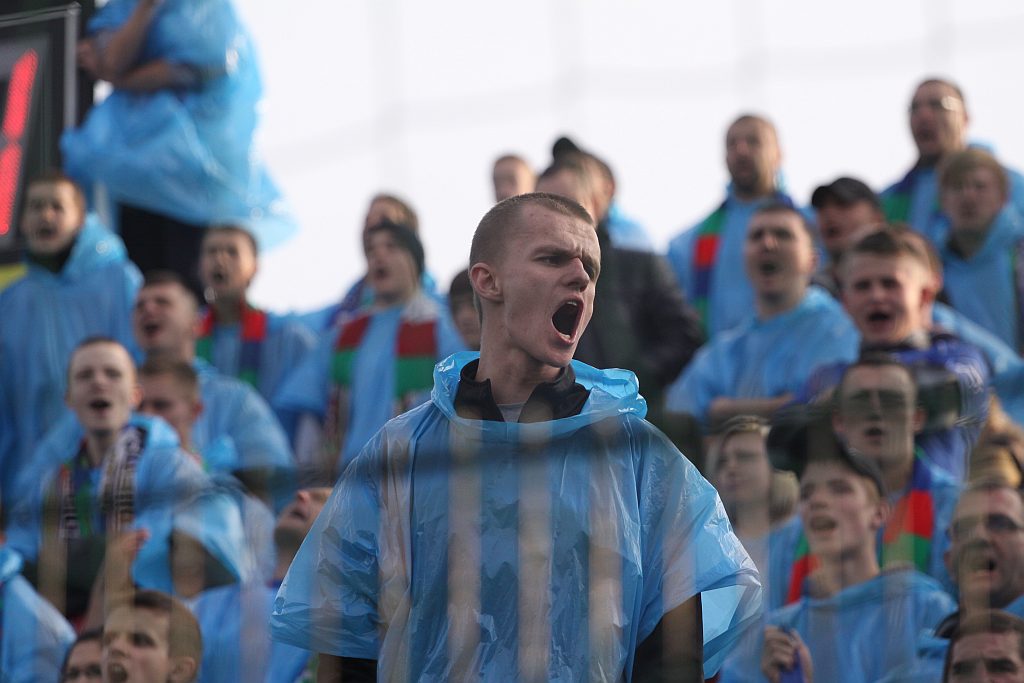 Derby na remis cz2 - kibice