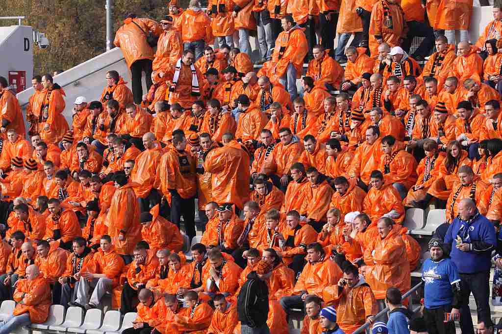 Derby na remis cz2 - kibice