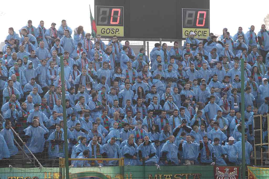 Derby na remis cz2 - kibice