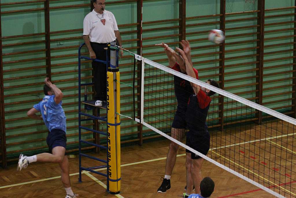 IKAR Legnica - KS KUS-KUS 3:1