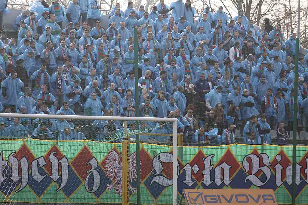 Derby na remis cz2 - kibice