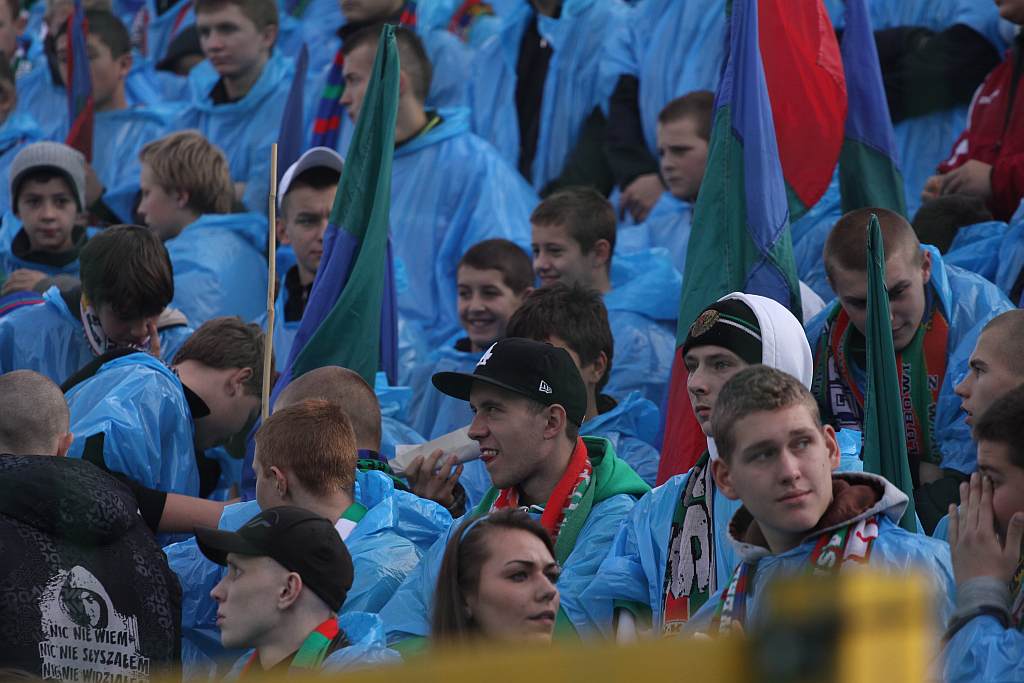 Derby na remis cz2 - kibice