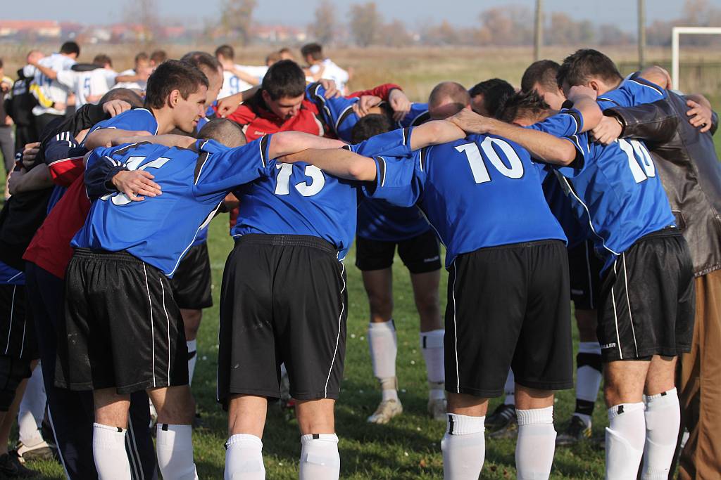 Błękitni - Stal 0:3