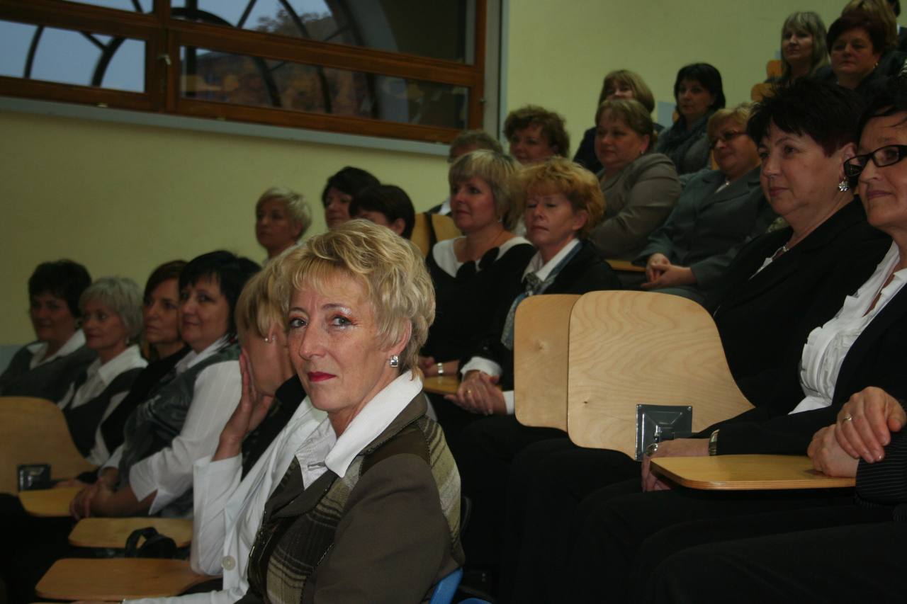 Wręczyli dyplomy pielęgniarkom