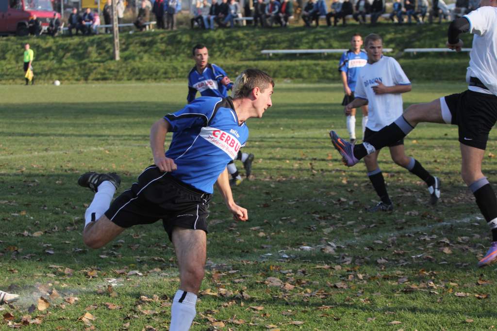 Błękitni - Stal 0:3