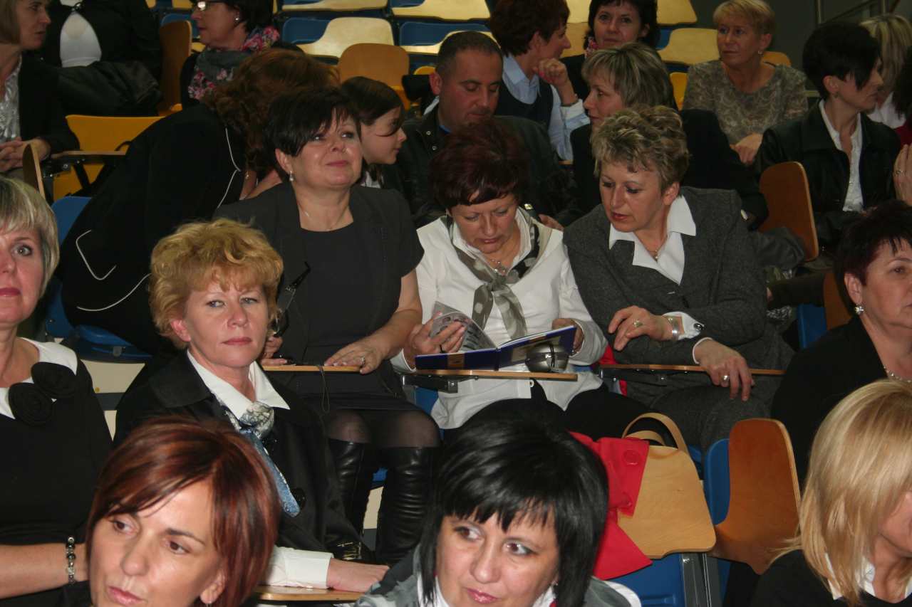 Wręczyli dyplomy pielęgniarkom