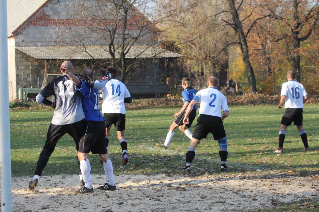 Błękitni - Stal 0:3