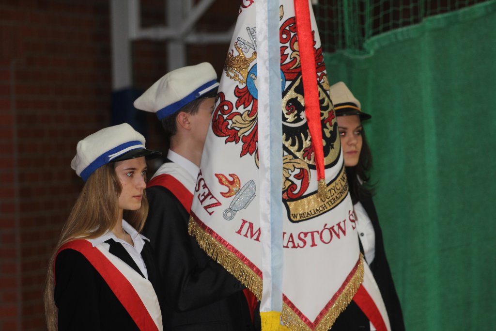 Pasowanie na gimnazjalistę