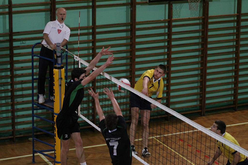 Ikar Legnica - MKS Pogoń Góra 3-1