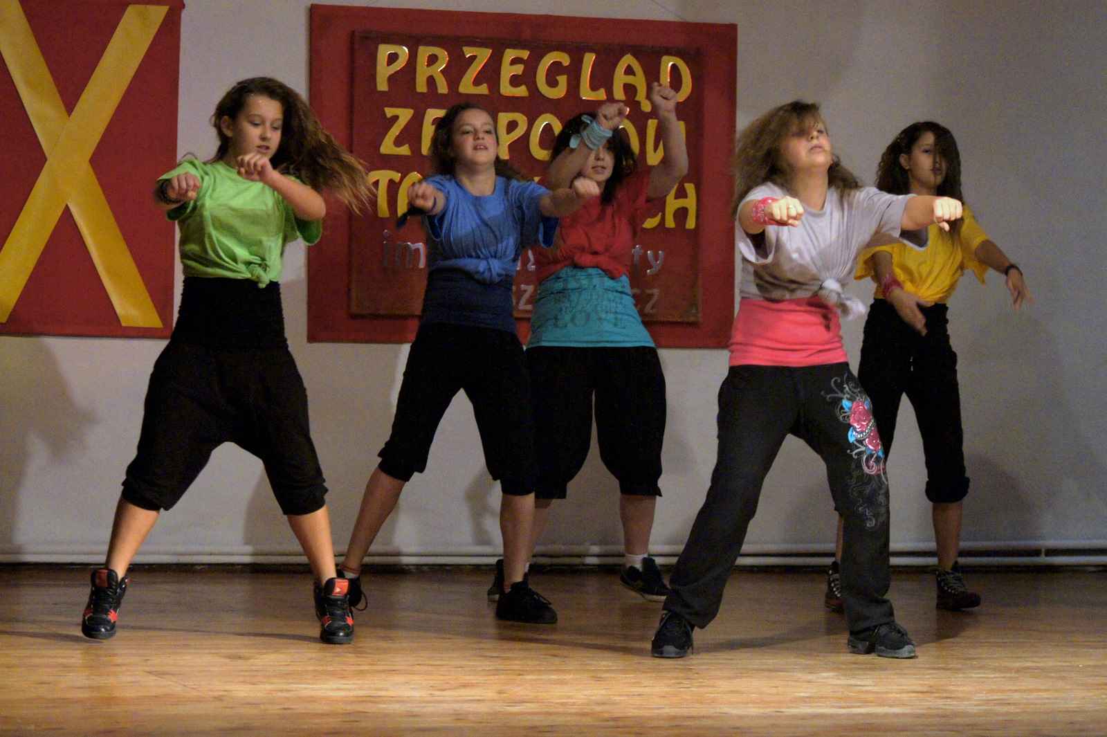 Przegląd zespołów tanecznych Leg-Jump