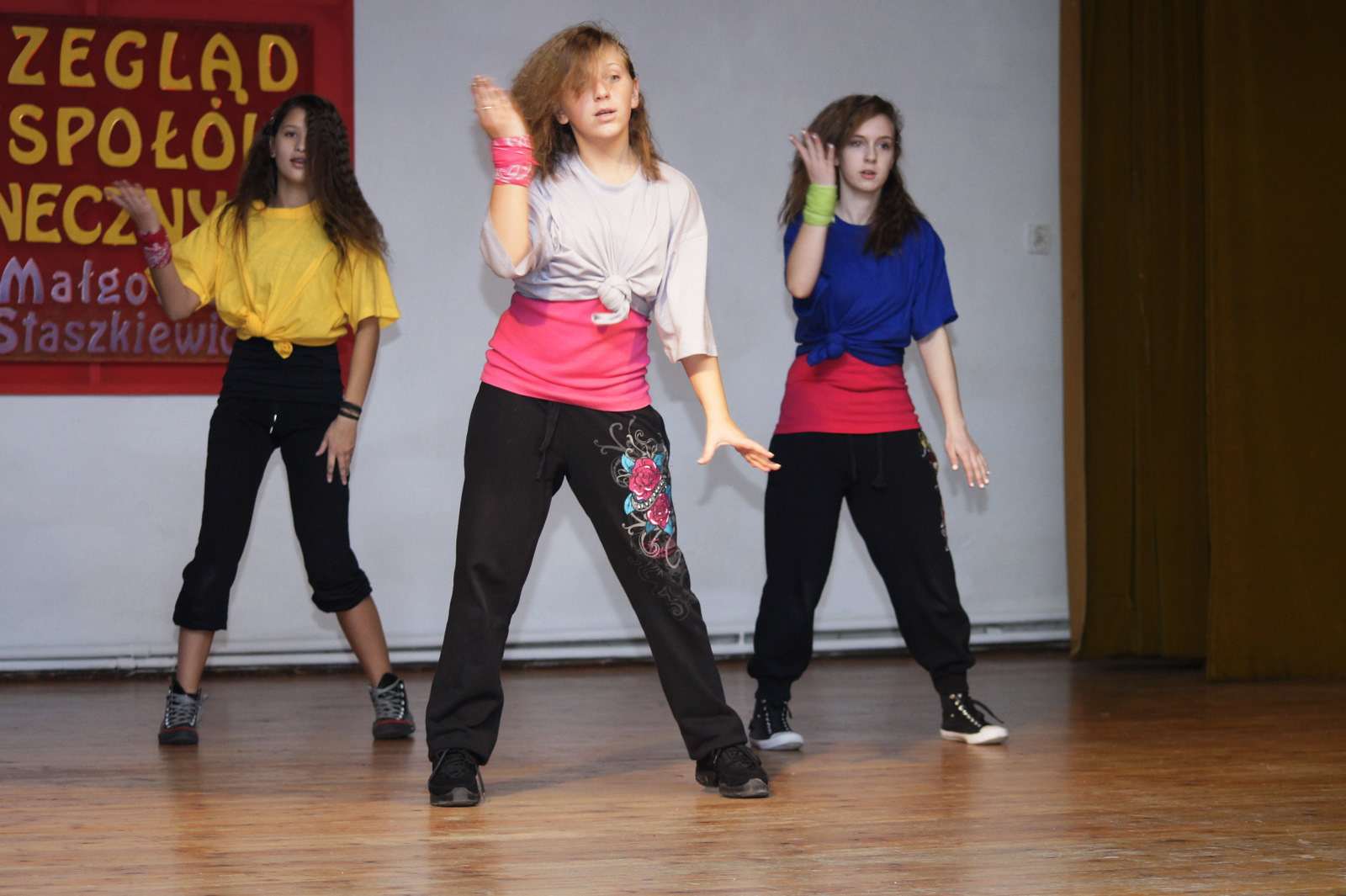 Przegląd zespołów tanecznych Leg-Jump