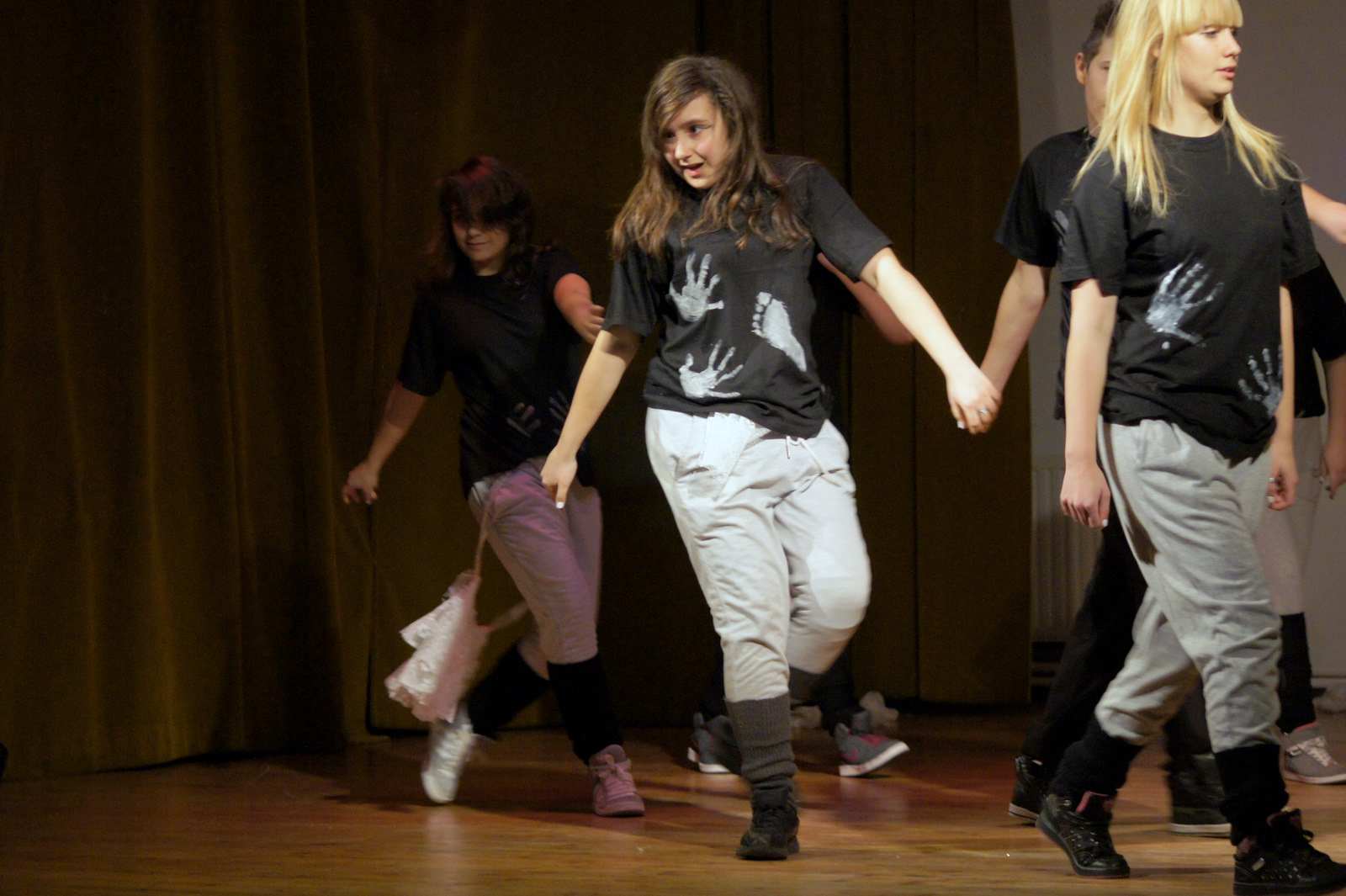 Przegląd zespołów tanecznych Leg-Jump