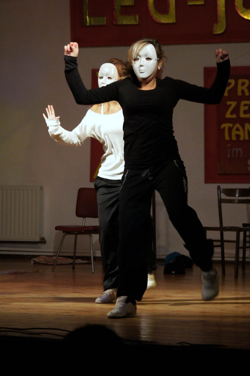 Przegląd zespołów tanecznych Leg-Jump