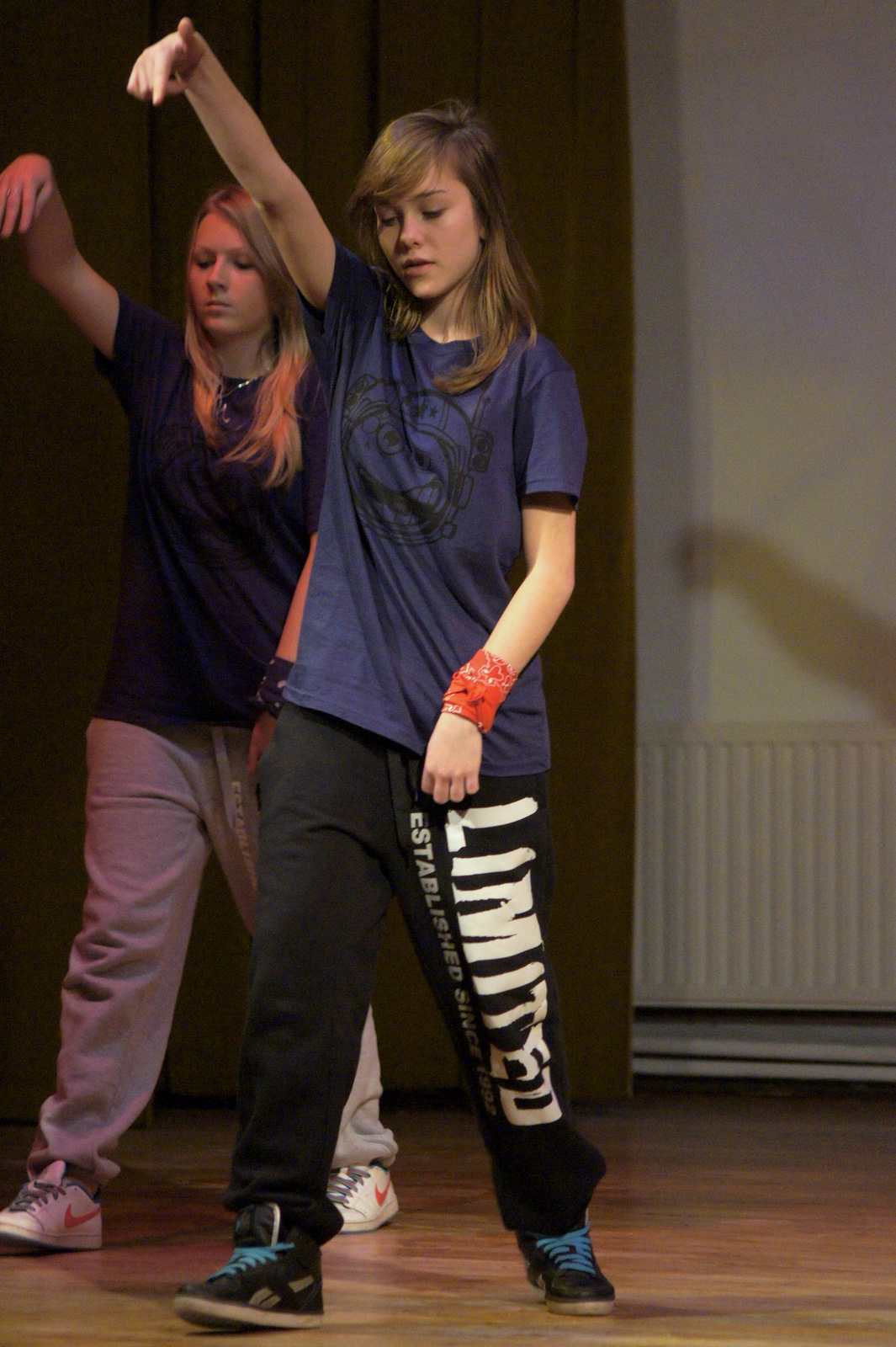 Przegląd zespołów tanecznych Leg-Jump