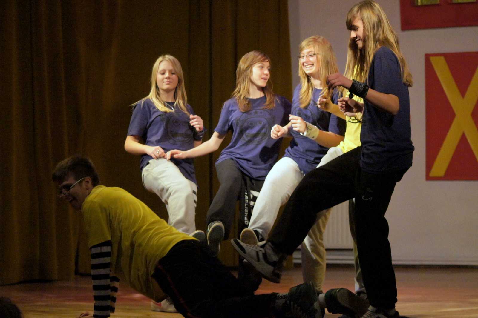 Przegląd zespołów tanecznych Leg-Jump