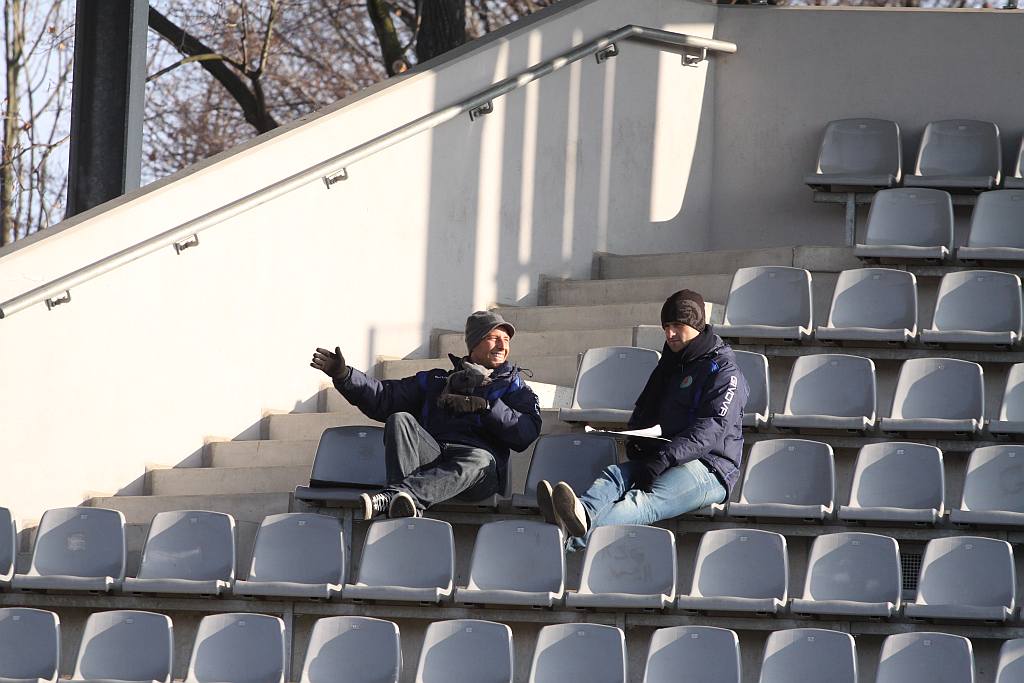 Miedź wyławia perełki