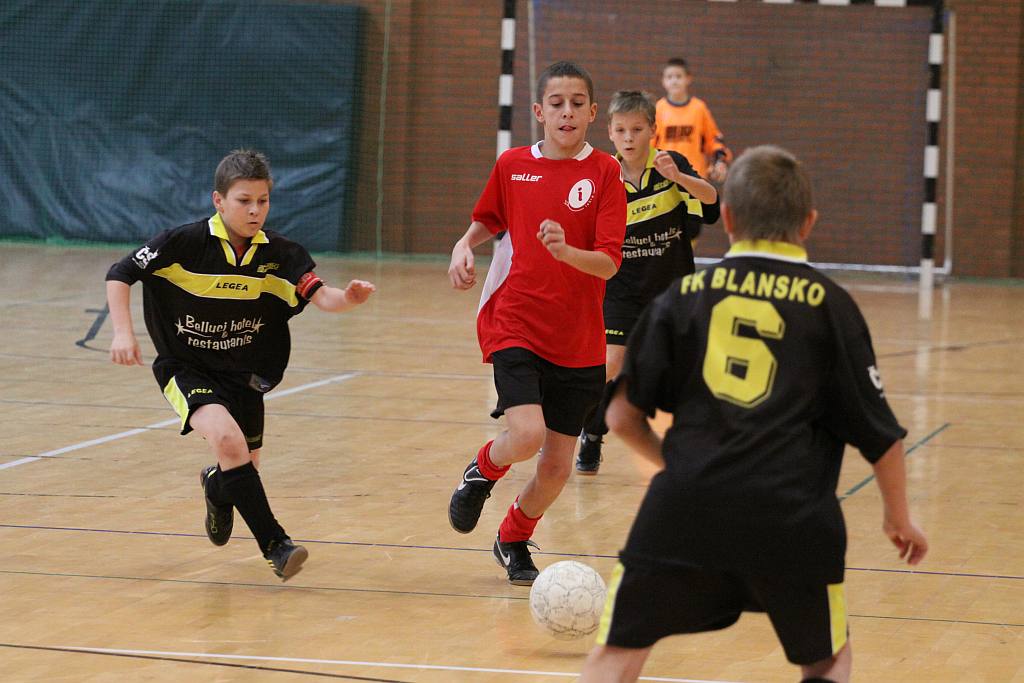 Międzynarodowy Halowy Turniej Mikołajkowy cz5