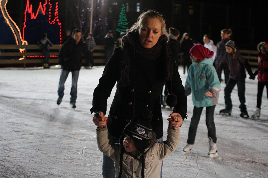 Sezon 2011/2012 na lodowisku otwarty cz2
