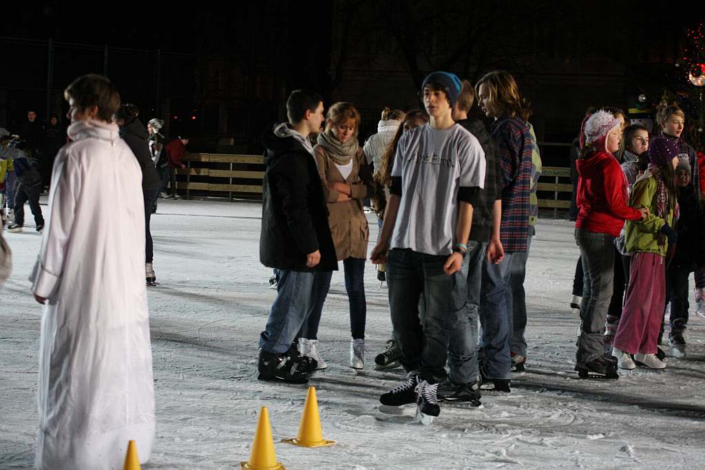 Sezon 2011/2012 na lodowisku otwarty cz2