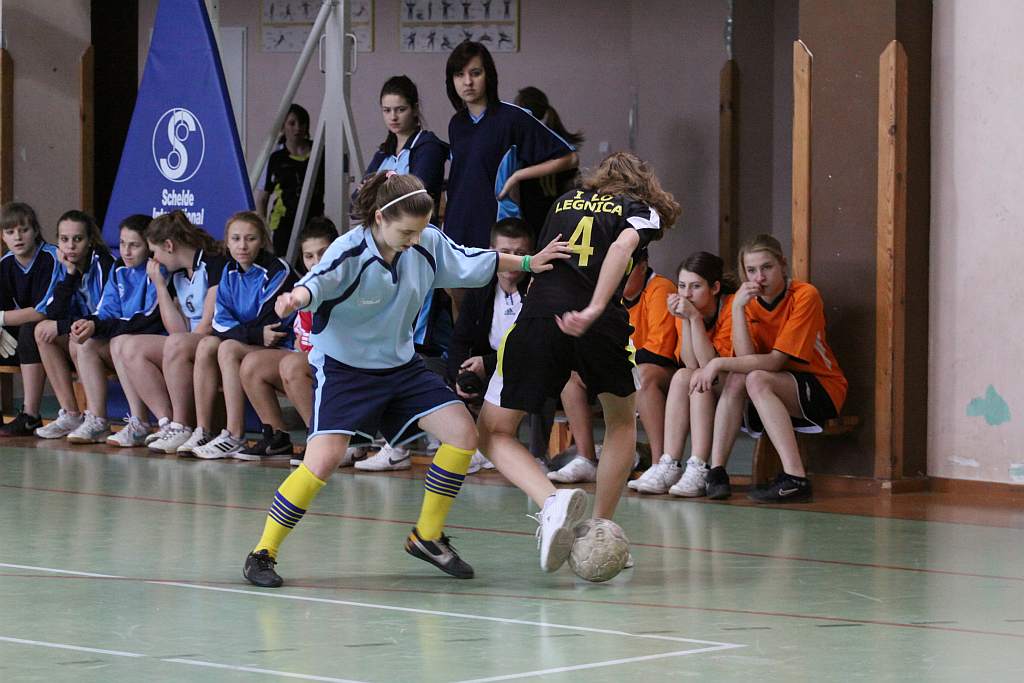 Finały Licealiady dziewcząt w Halowej Piłce Nożnej cz1